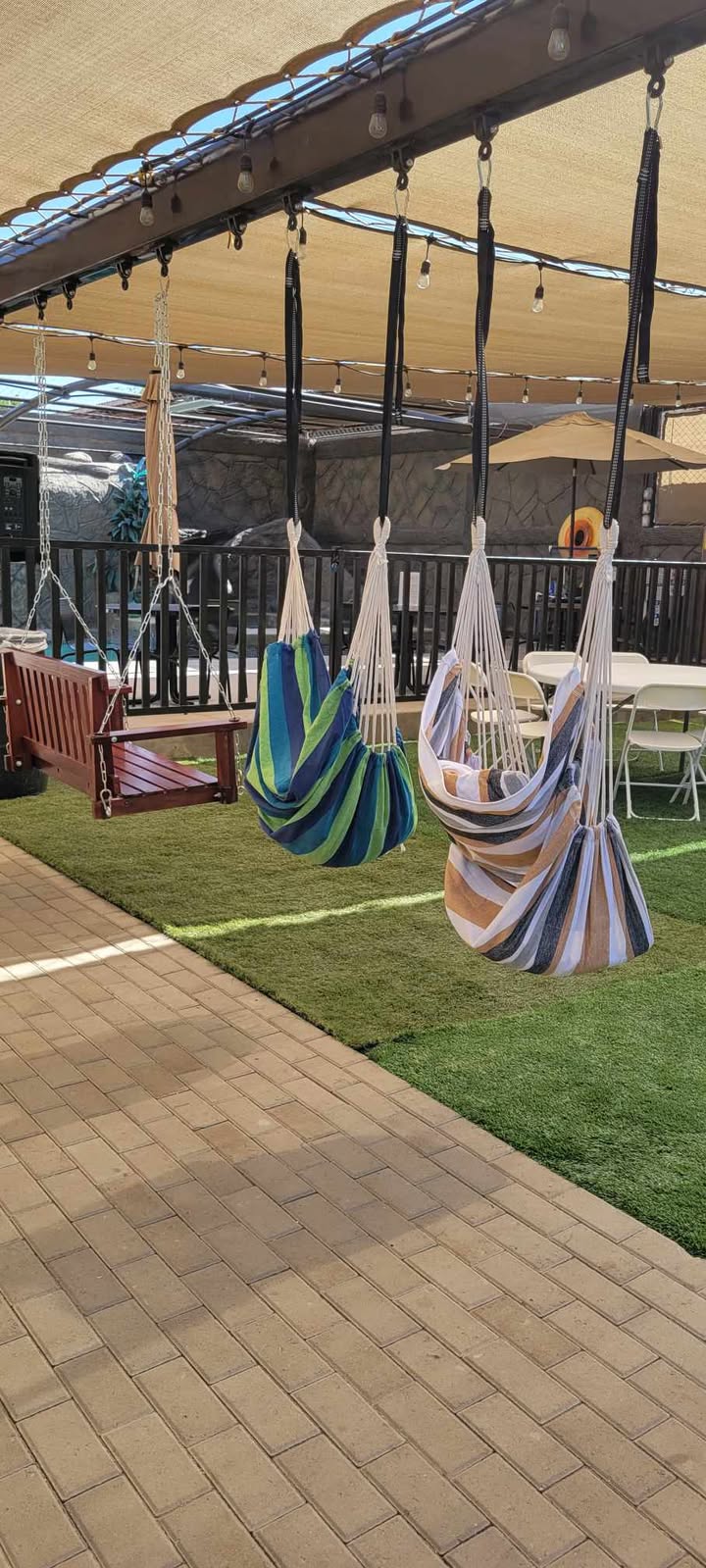 Hamacas colgantes en el jardin